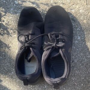 Black Athletic nike roshe run Sneakers